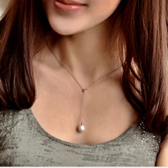 New! Silver Pearl Drop Necklace - Picture 2 of 9